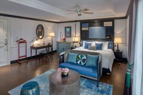 Suite with Pool View