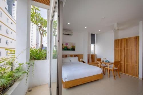 Studio with Balcony and City View
