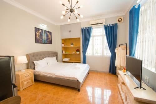 Studio Apartment