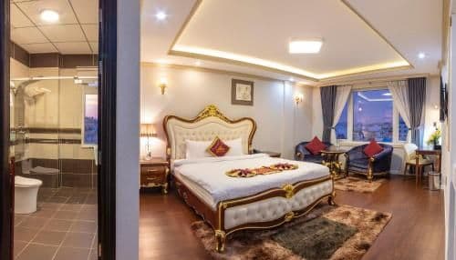 Deluxe Suite
