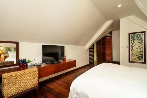 Furama Luxury Beach Villas by Danatrip2