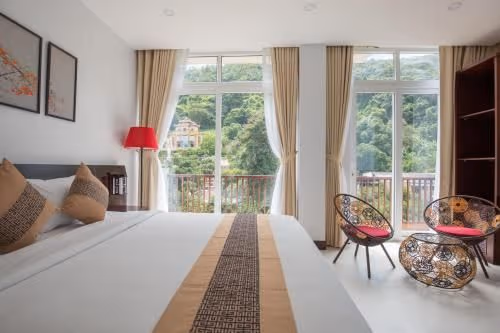 Deluxe Room (2 Adults + 1 Child)