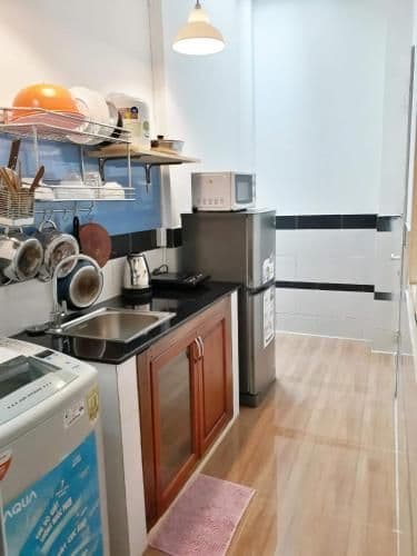 Apartment with Shower