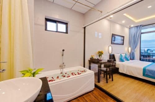 Deluxe Double Room with Bath