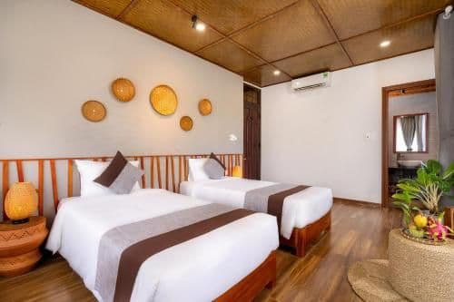 Suite with Pool View