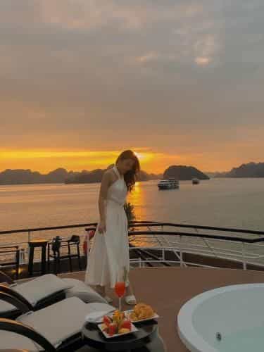 Scarlet Pearl Cruises Scarlet Pearl Cruises