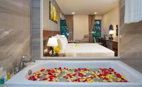 Orchids Saigon Hotel3