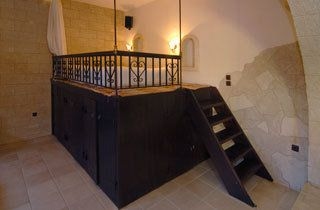 Theonia Apartment3