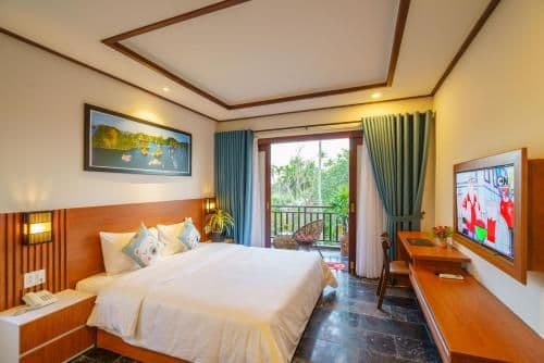Deluxe Double Room with Pool View
