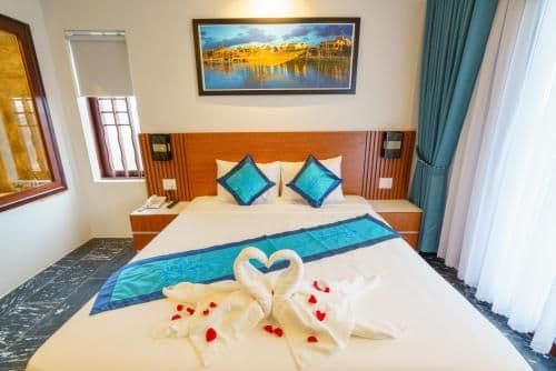 Deluxe Double Room with Pool View