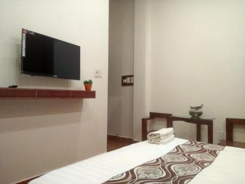 Deluxe Room (2 Adults + 1 Child)