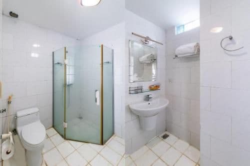 Room #540323419