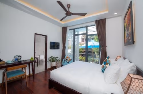 Deluxe Double Room with Balcony