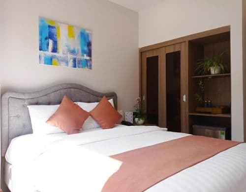 Standard Queen Room