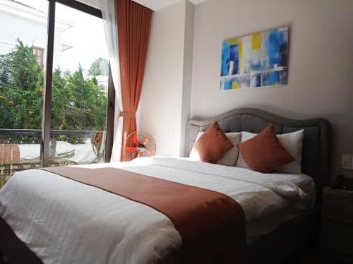 Standard Queen Room