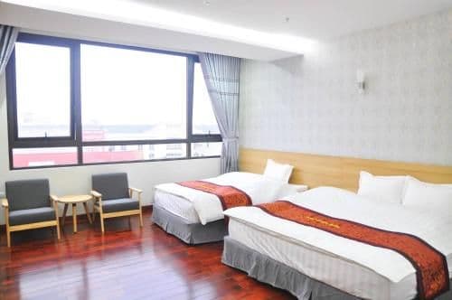 Basic Triple Room with Shared Bathroom