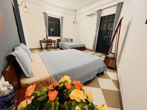 Queenie House4