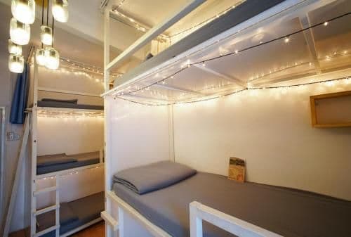 Single Bed in Mixed Dormitory Room