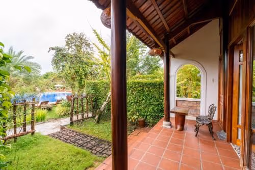Bungalow Pool View