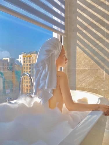Suite Double or Twin with Partial Sea View with Bath Tub