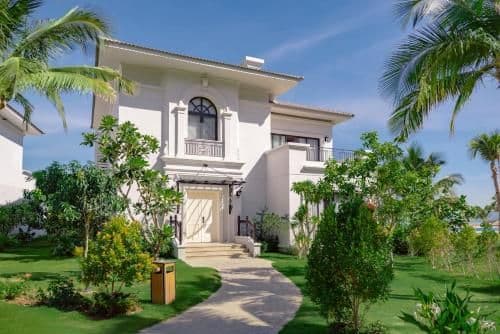 Three Bedroom Beach Front Villa - Private Pool