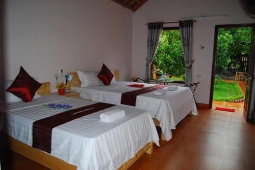 Bungalow Twin Room with Garden View