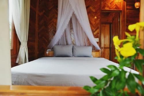 Bungalow - Water Front