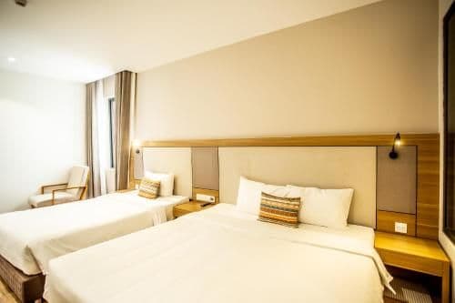 Deluxe Double or Twin Room with City View