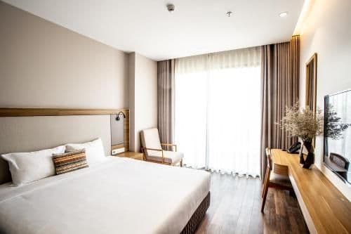 Deluxe Double or Twin Room with City View