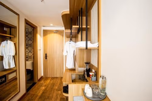 Deluxe Double or Twin Room with City View