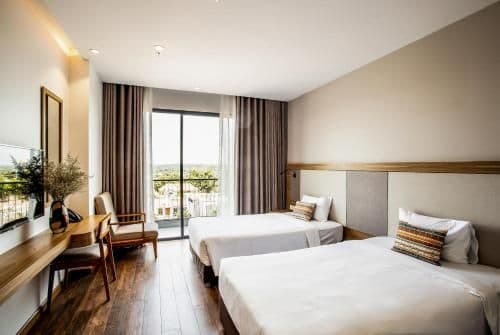 Deluxe Double or Twin Room with City View