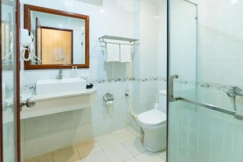 Deluxe Room (2 Adults + 1 Child)