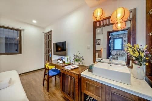Deluxe Queen Room