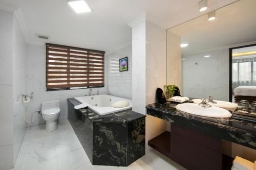 โรงแรมฮาแลส (Halais Hotel)3