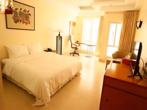 Deluxe Queen Room