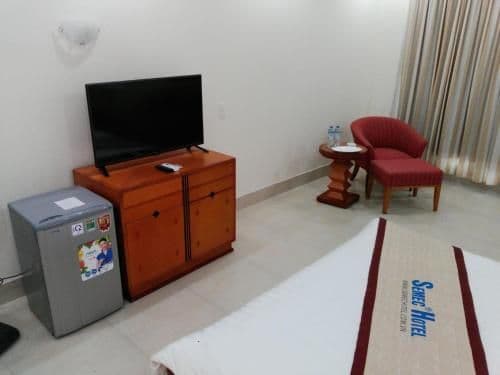 Deluxe Queen Room
