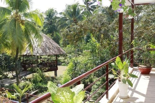 Bungalow with Garden View