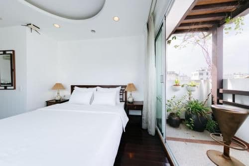 Apartment with Balcony