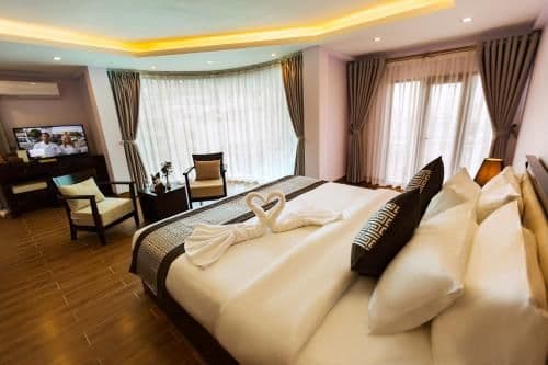 Suite with Balcony and Mountain View