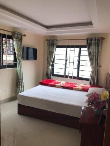 Standard Single Room with Mountain View