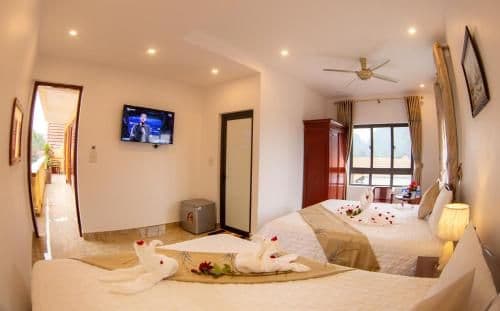 Deluxe Family Room