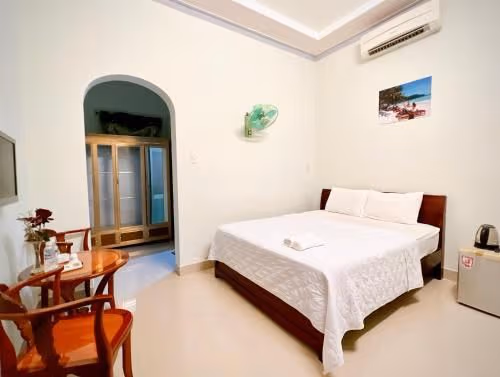 Economy Triple Room