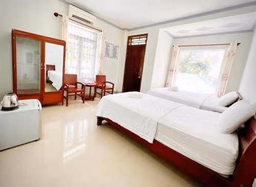 Economy Triple Room
