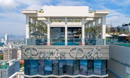 ปารีส เดลี่ ดานัง บีช โฮเทล (Paris Deli Danang Beach Hotel)0