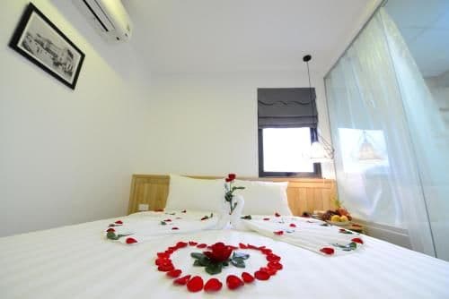 Honeymoon Suite