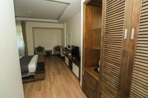 Deluxe Queen Room