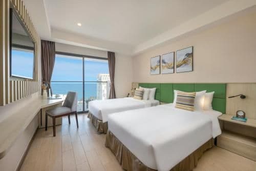 Deluxe Double or Twin Room with Sea View