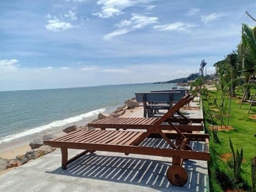 Bungalow with Sea View