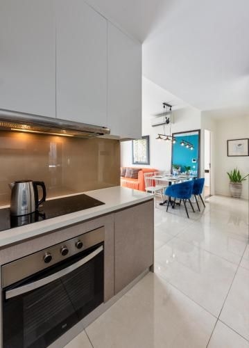 Best swimming pool - luxury apartment4