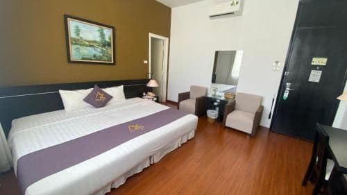 Queen Room
